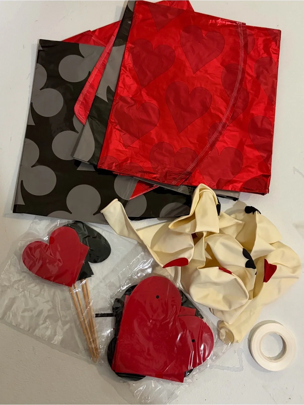 Red and Black Card Party Decoration Set